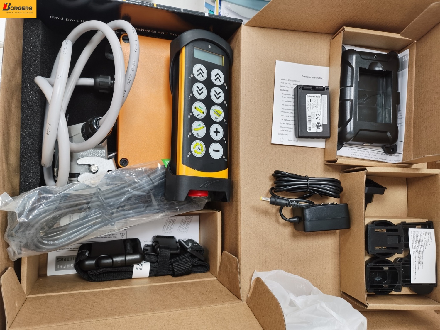 Radio Remote Control for heavy-duty screener